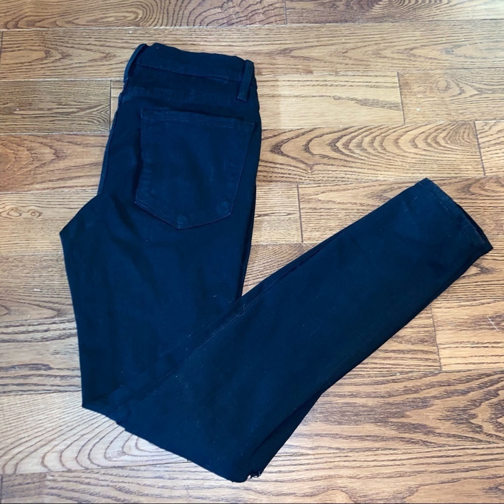 Frame  black distressed Le Skinny de‎ Jeanne size 26